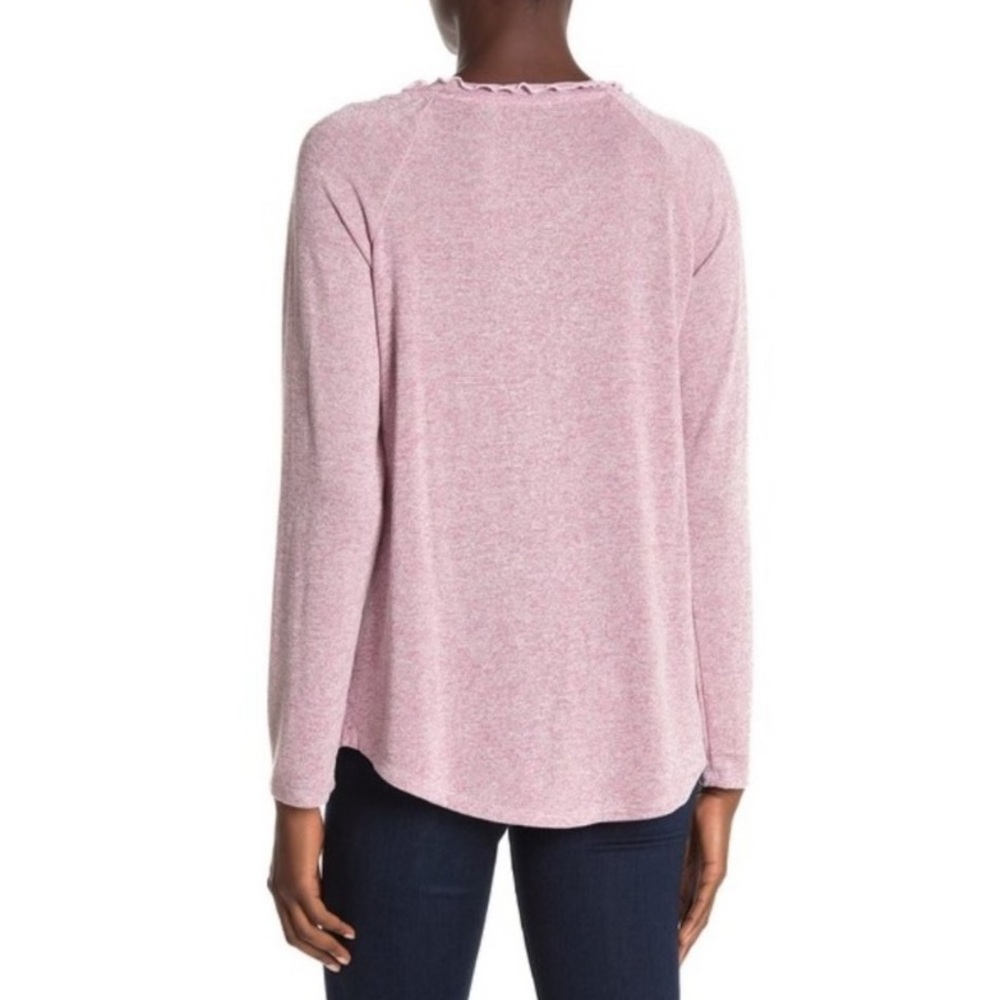 Gibson Ruffled Edge Raglan Pullover Top - Picture 2 of 12
